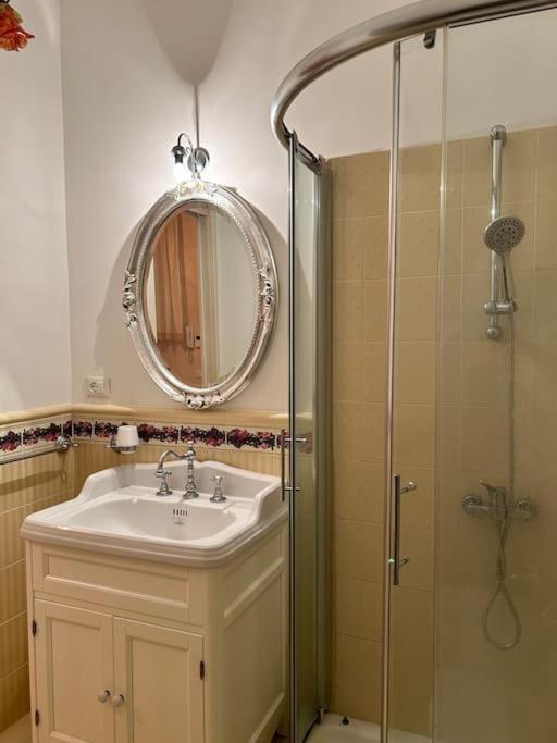 Vacanze Romane Apartment Anzio Exteriör bild